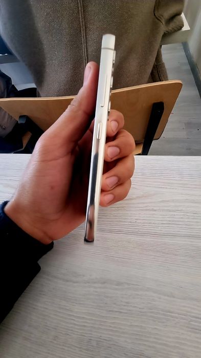 S 23 Xotira 512gb  xolati yangi narxi 4.5 million