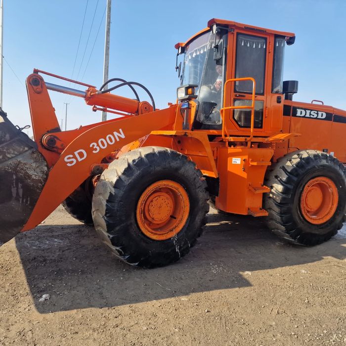 Фронтальный погрузчик