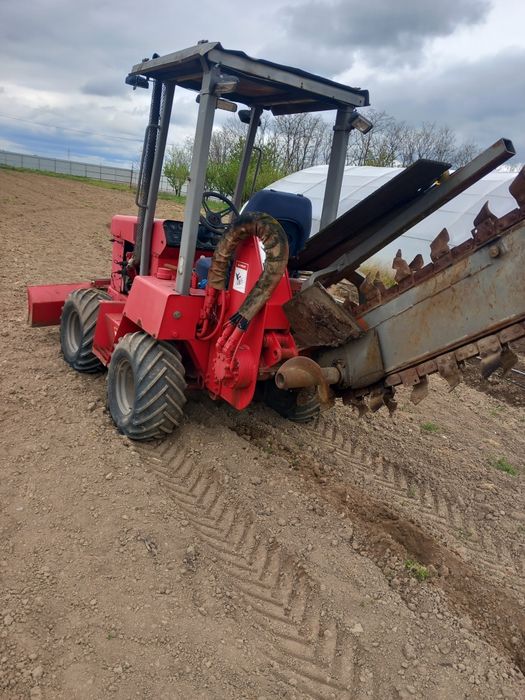 De vinzare trencher ,0745341070  dith wich , sapator de sant