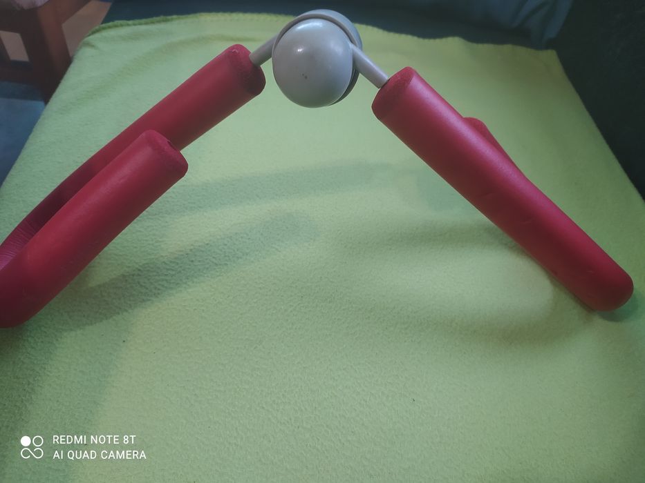 Фитнес уред за стягане на бедра