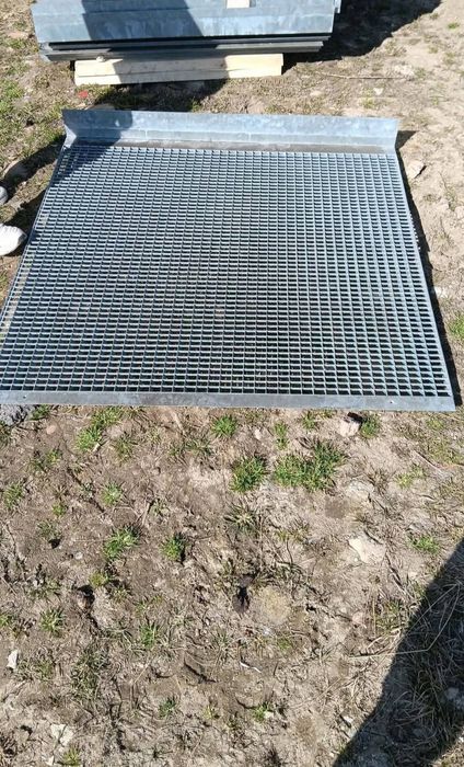 Grătare zincate pentru podețe