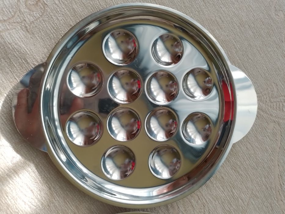 Чиния за охлюви 6 -12 гнезда