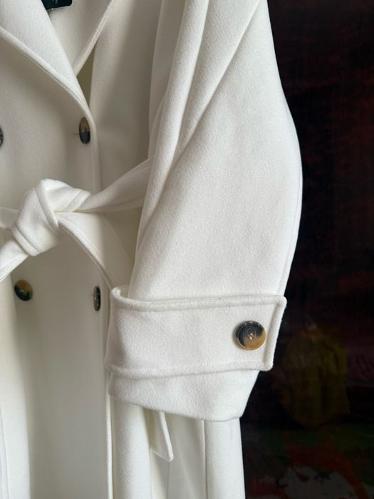 Продам стильное белое пальто