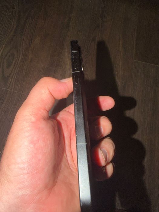 Телефон OnePlus 15r