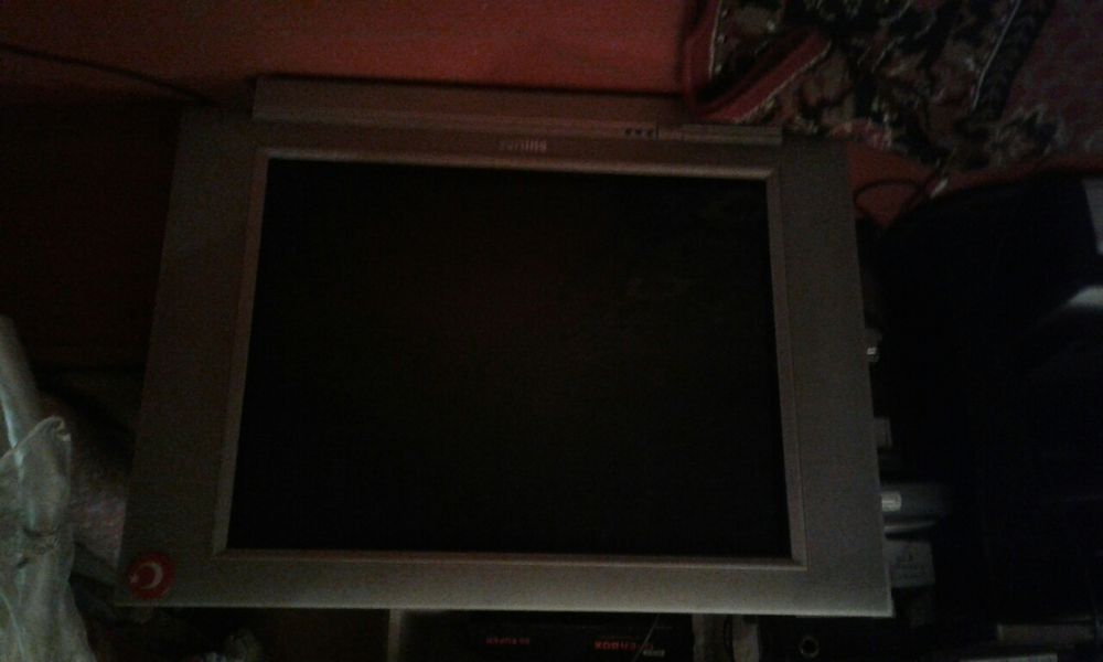 Телевизор большой.