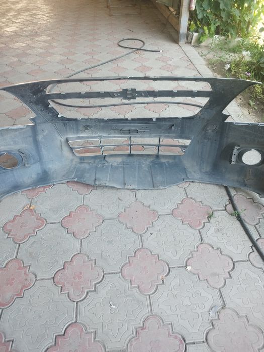 Продам бампер кобальт