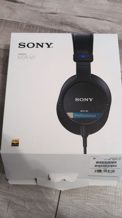 Продаю Sony mdr-m1