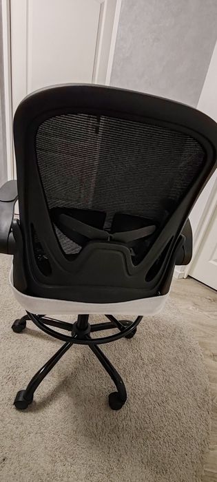 Scaun birou ergonomic Primy, reglabil cu cotiere rabatabile , negru.