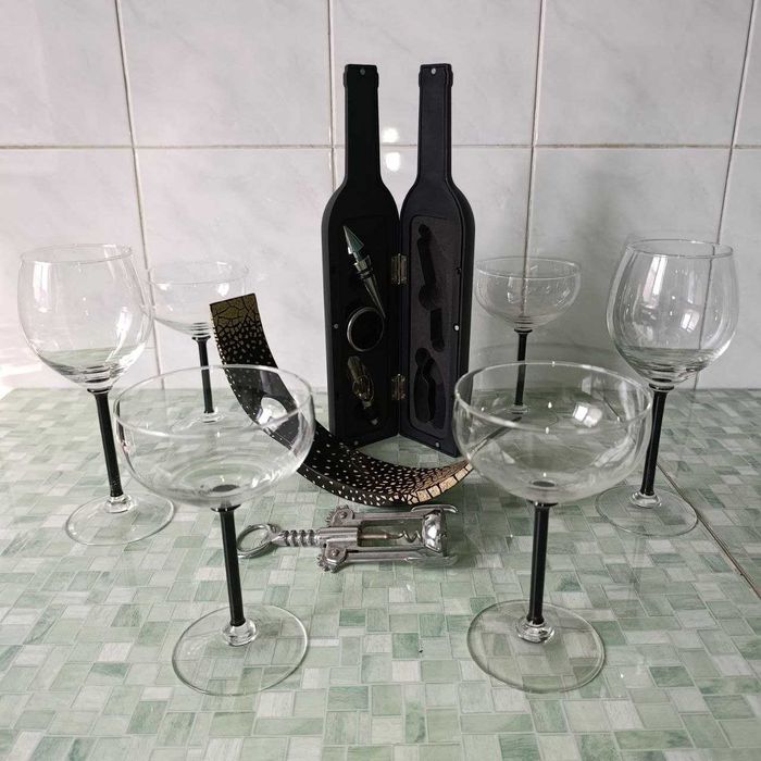 Привезли с Германии Набор+Фужеры+Бокалы Цена за ВСЁ на Фото