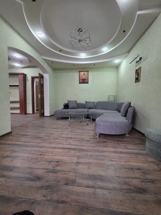 Срочно! Квартира на Нукусская 2/2/16 общ пл 68м  с обстановкой