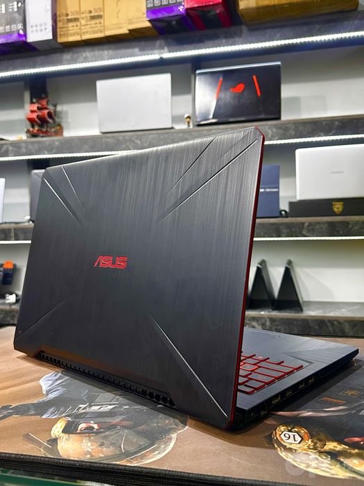 Арзон Мощный игравой ноутбук Asus Tuf Gaming i5-8300H 8/256 gtx1050