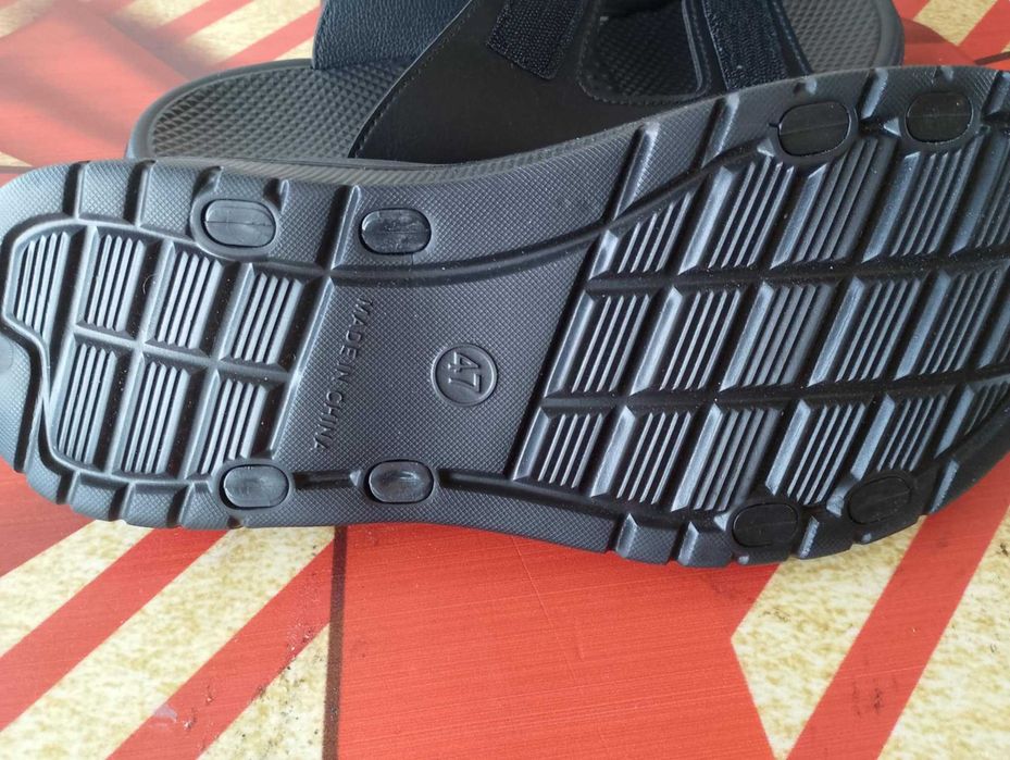 три броя чехли сандали