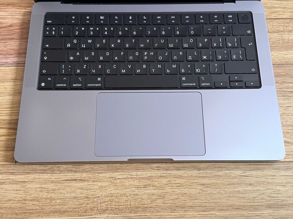 MacBook Pro 14`M1 Pro/10 CPU/16 GPU/1000GB SSD/16GB RAM/Батерия 83%