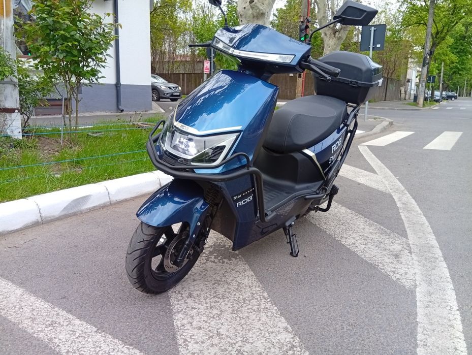 Scuter electric km efectuați 550 , este ca și nou!