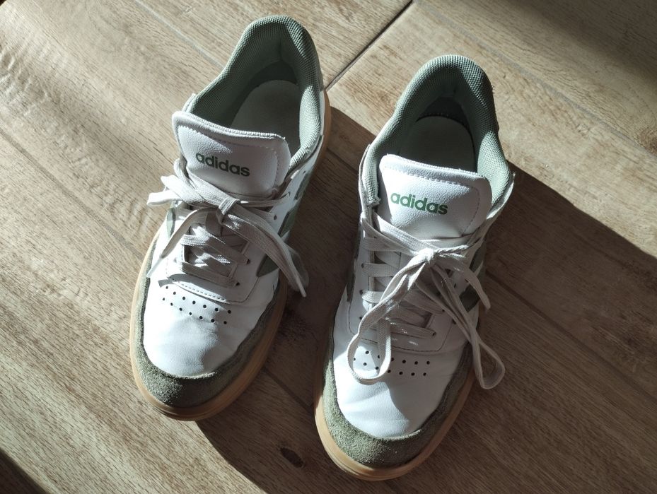 Обувки Adidas номер 37¹/³