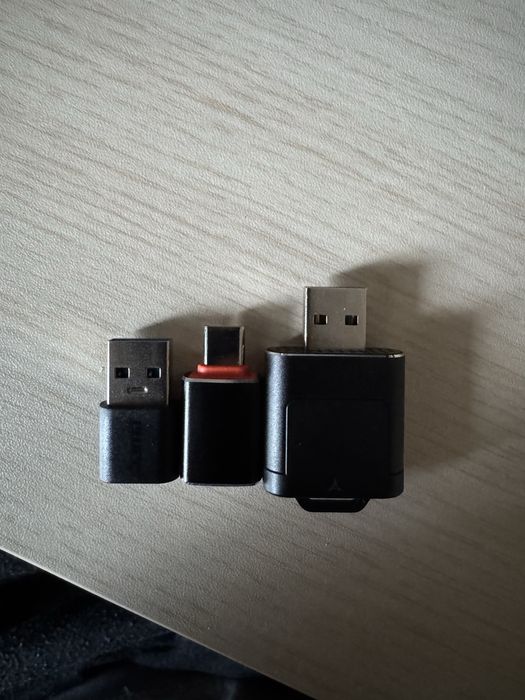 Adaptor wireless pentru Apple Carplay si Android Auto