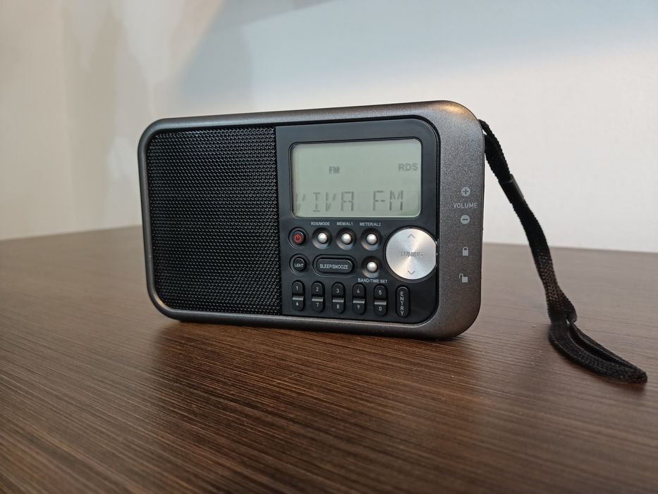 Radio portabil Por334 Nou -4 Benzi