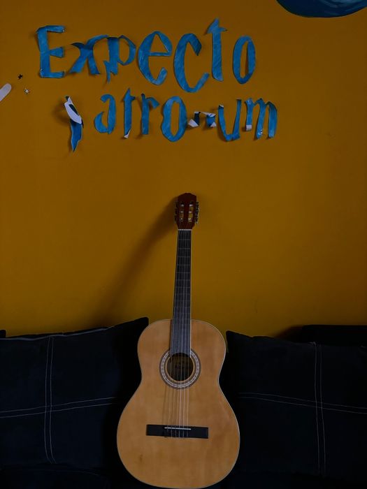 продается гитара adagio