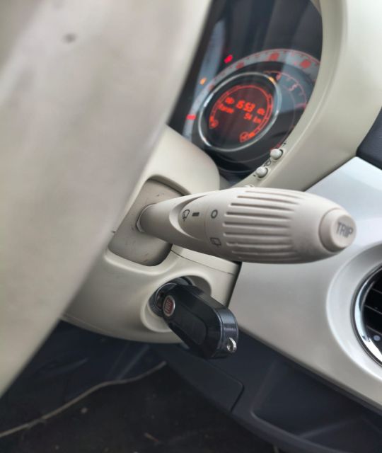 Usa stanga Fiat 500 a 2-a generatie