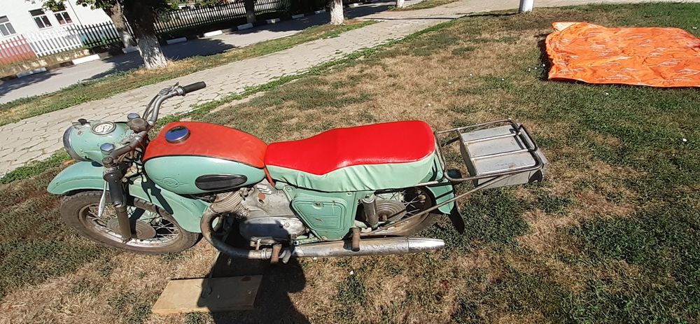 Мотоциклет ИЖ ПЛАНЕТА