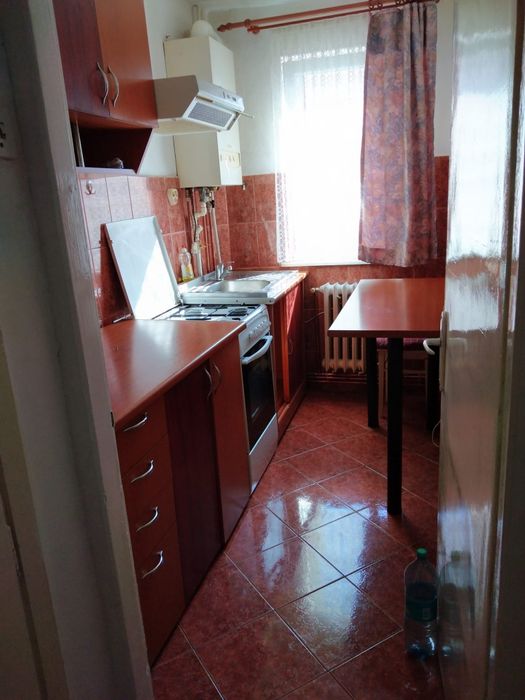 Inchiriez apartament