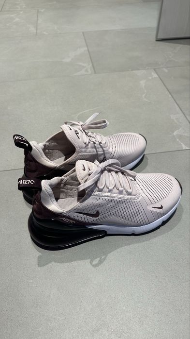 Nike w air max 270