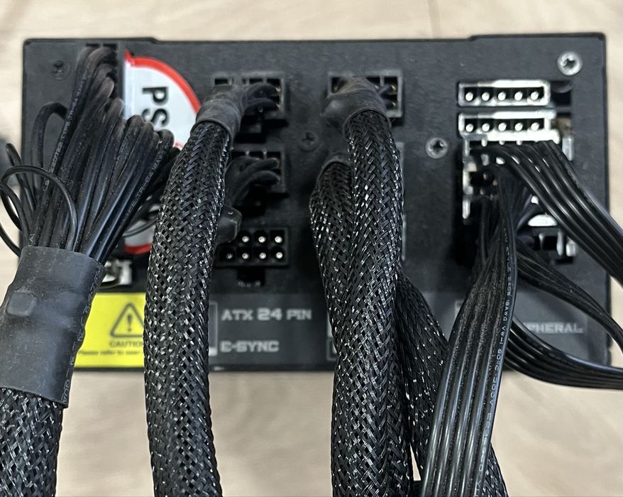 Захранване FSP AURUM 1200W 80 Plus Platinum