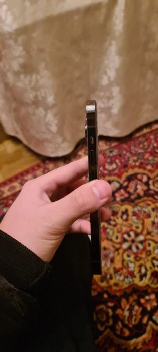 Срочно продам айфон 13 про