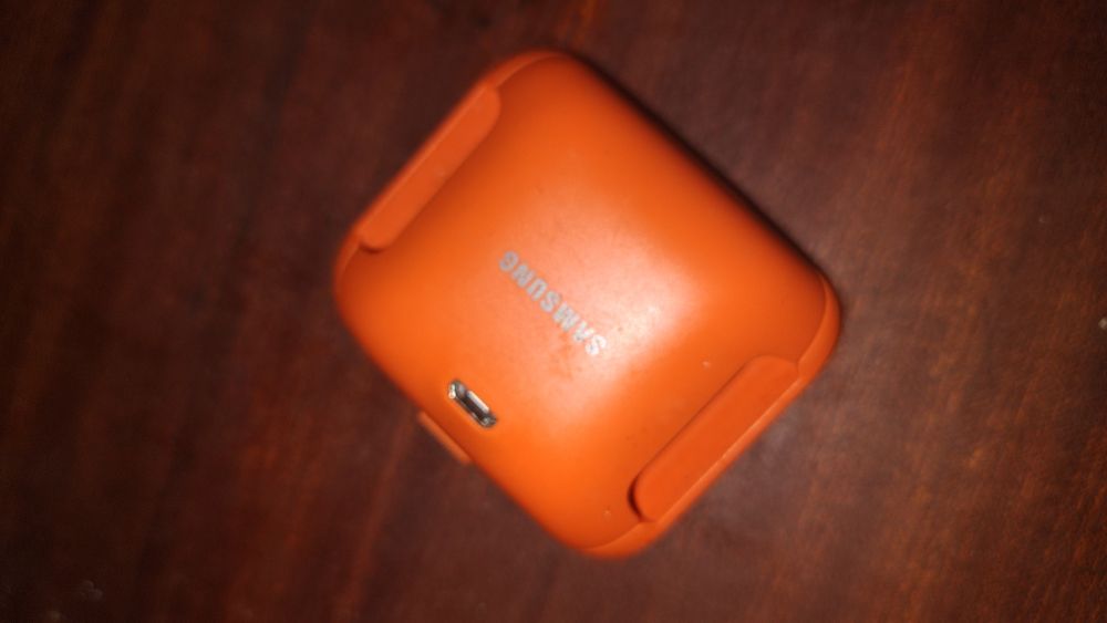 Смарт часовник Sansung Galaxy Gear