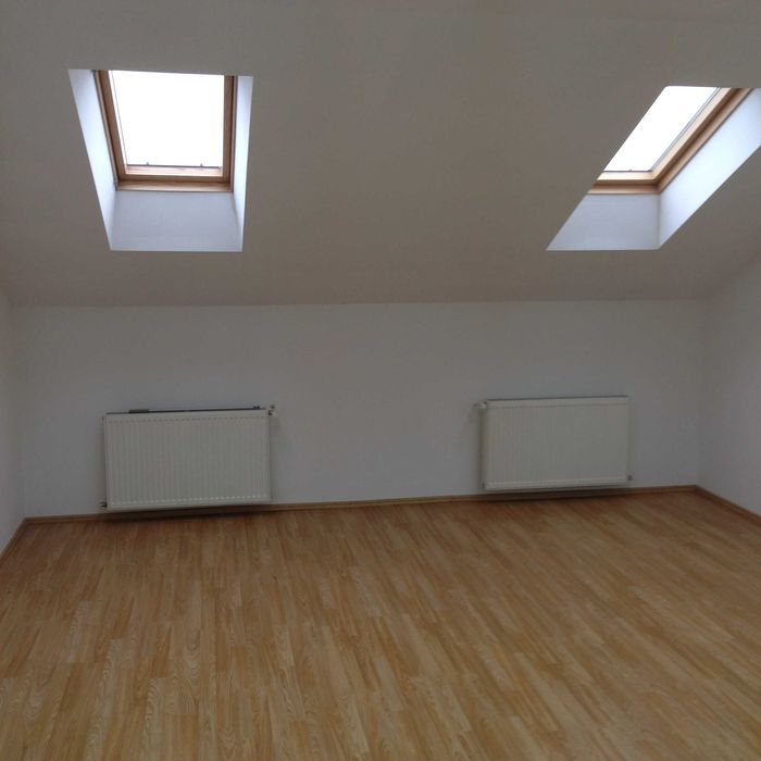 Oferim spre inchiriere spatii de birouri in Brasov, bd. Grivitei, intr-o zona foarte accesibila.