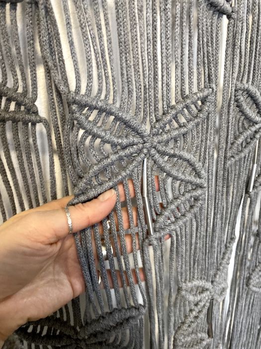 Панно макраме серое