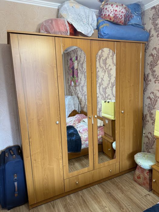 Спальный гарнитур