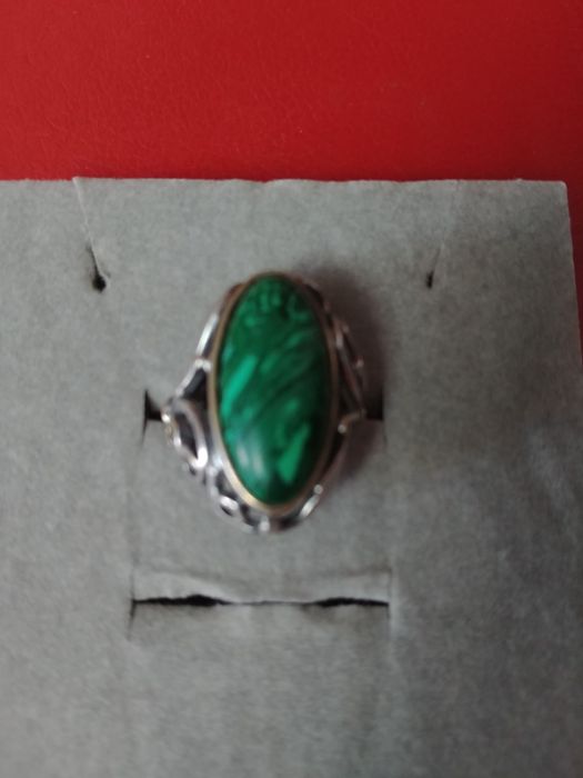 Продаю женский серебряный перстень