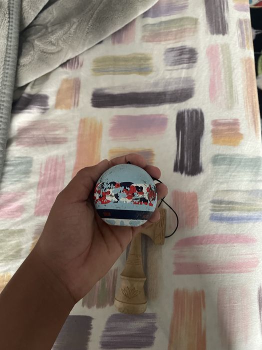 Kendama ET cu tama   T-BOW