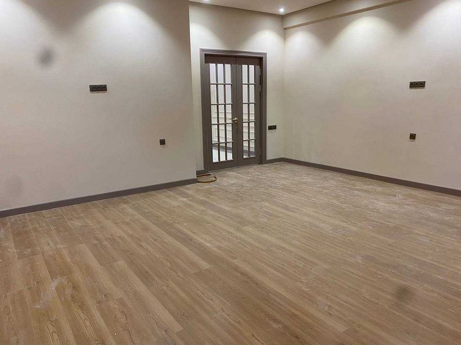 Продаётся квартира 3/9/10, ЖК "Казахстан", 140м2