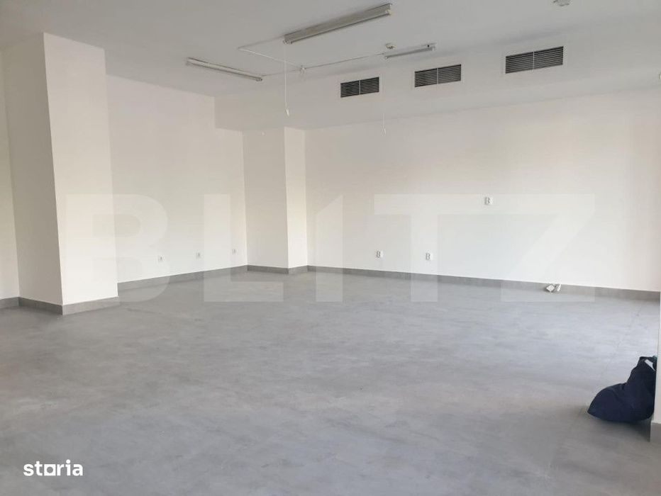 Spatiu comercial cu potential, 200 mp, zona Saturn