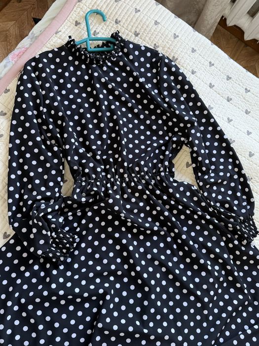 женское платье 50-52 размеров