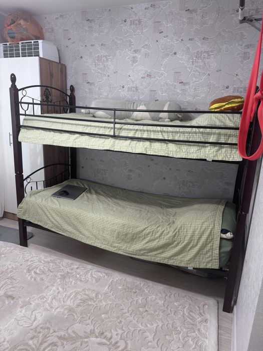 2 кровати кованные   с матрасом