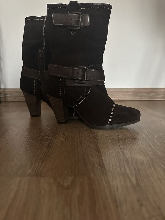 Cizme piele intoarsa marimea 37 LIVRARE GRATUITA 20-22 aprilie