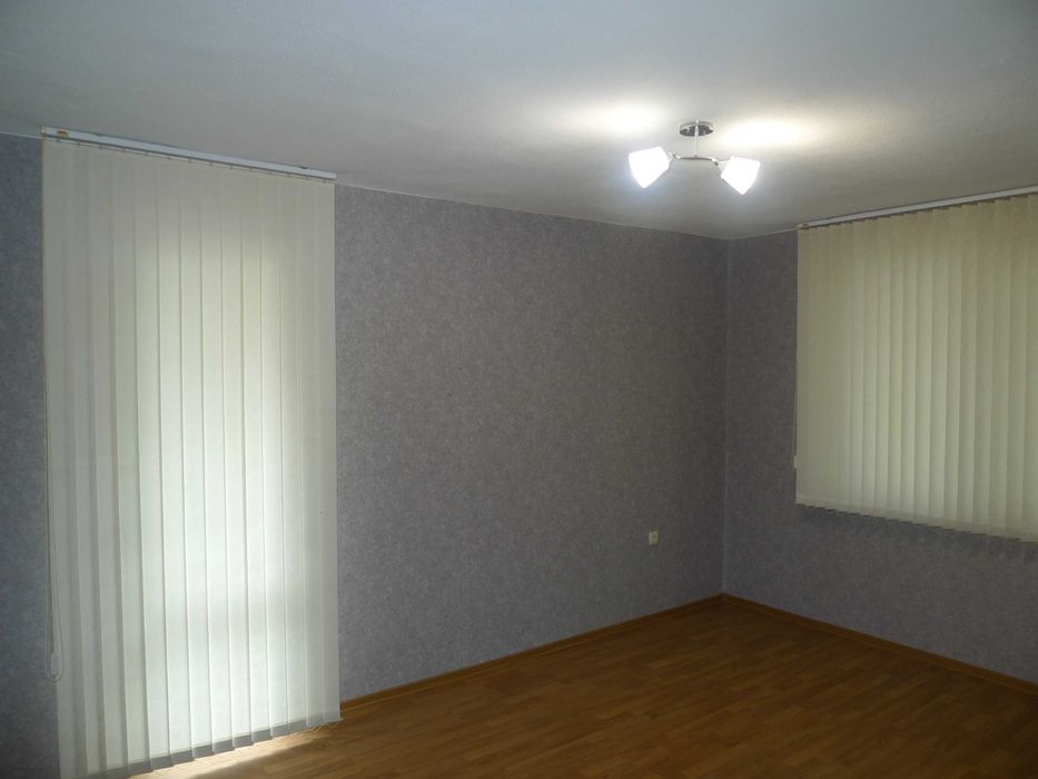 Дава се под наем Тристаен апартамент в София, Банишора - 650 кв.м за 648.21 € - Снимка #3