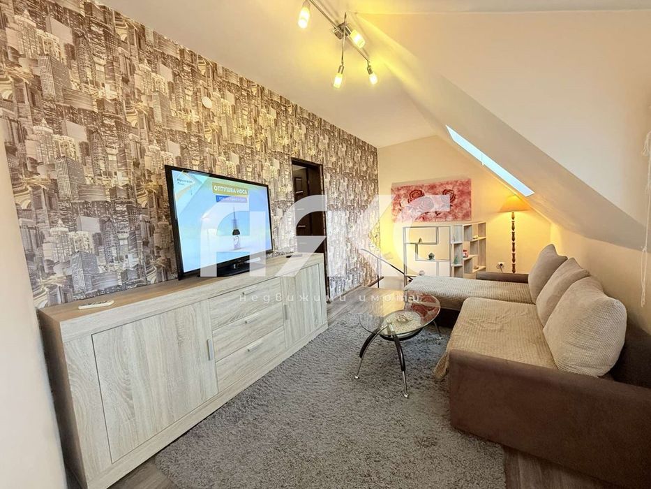 Луксозно обзаведен мезонет в Центъра до МЕТРСОТАНЦИЯ