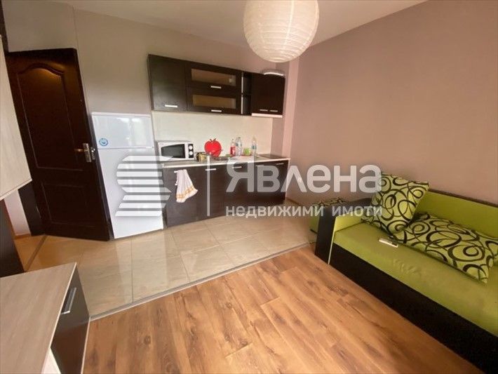 Продава се Двустаен апартамент в Бургас, Сарафово - 76 кв.м за 1448 €/кв.м - Снимка #4