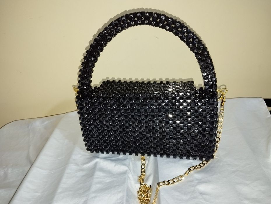 Сумка из бусина размер  30×15 см