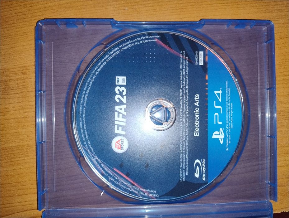 Ps4 cu maneta si fc23 joc nounout