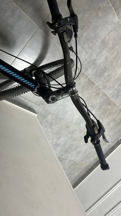 Велосипед мтб в черно синем цвете