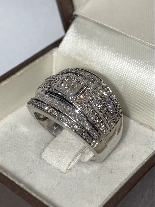 Inel aur alb cu diamante 1.55ct