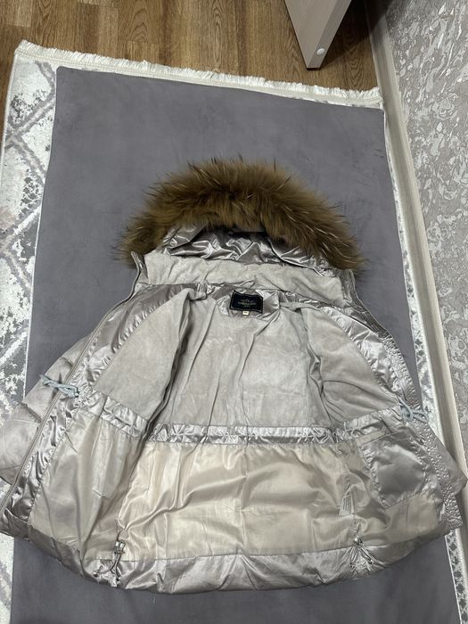 Продам детскую зимнюю куртку