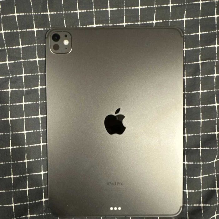 Apple Pencil Pro + Apple iPad Pro 11" (2024), 256GB, Space Black