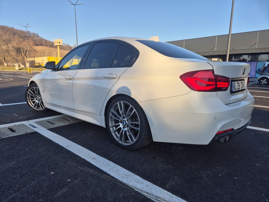 BMW Seria 3 / 330E iPerformance - 252 cp - Plug-In Hybrid / M- Sport