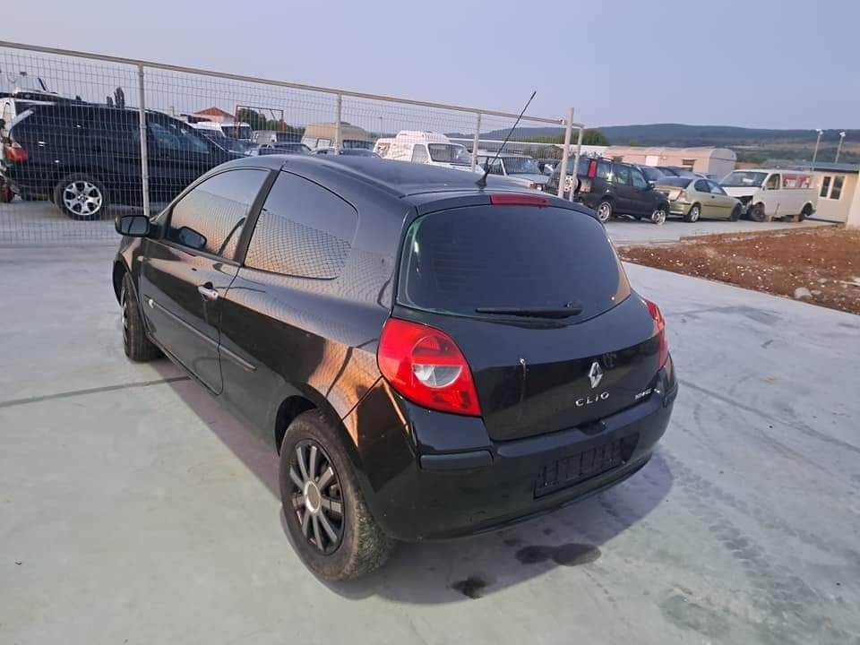Рено Клио 3 1.5 DCI / Renault Clio 3 1.5 DCI на части гр. Долни чифлик ...
